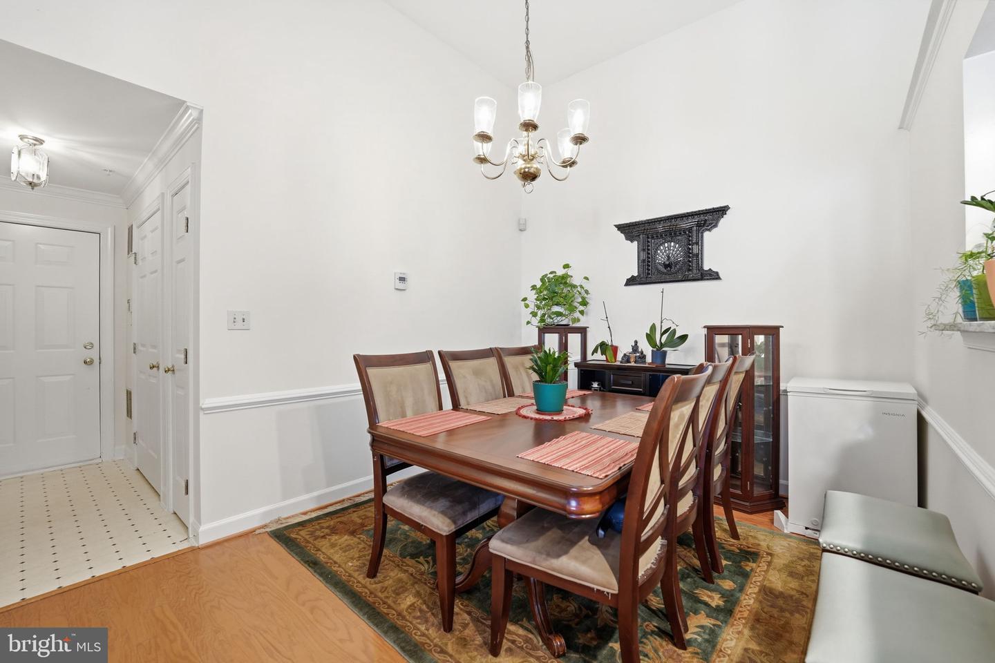 9224-j Cardinal Forest Ln #j Property Photo 4