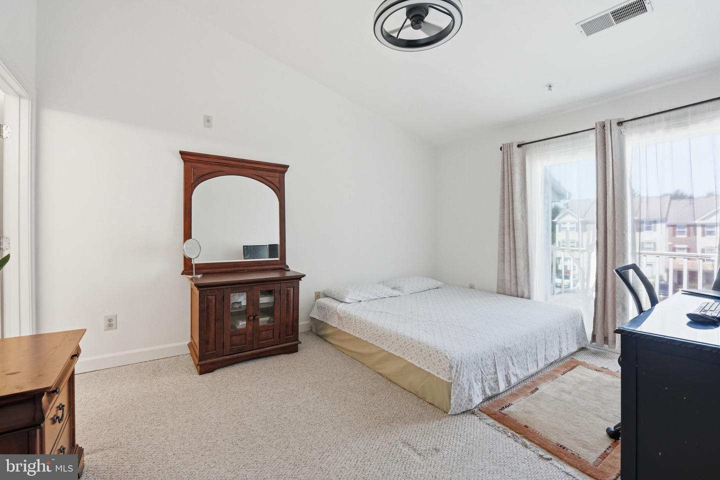 9224-j Cardinal Forest Ln #j Property Photo 17
