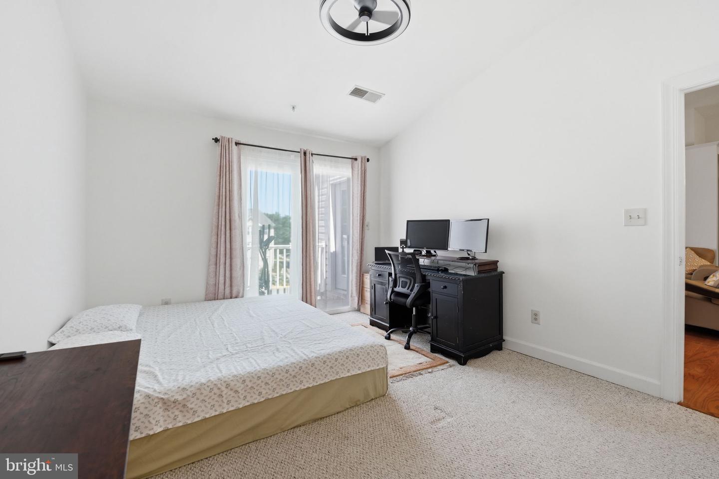 9224-j Cardinal Forest Ln #j Property Photo 18
