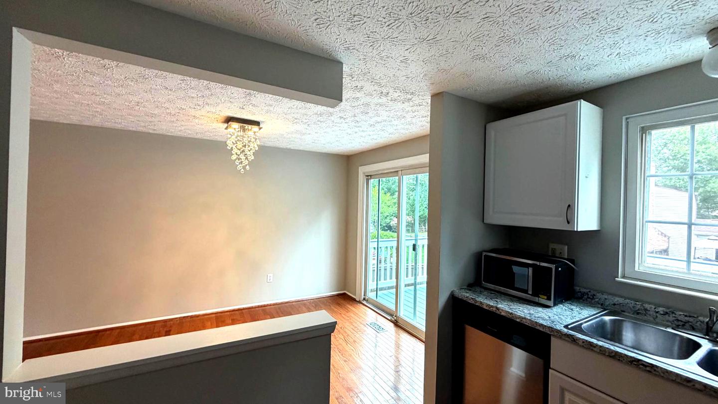 3012 Summershade Ct Property Photo 17