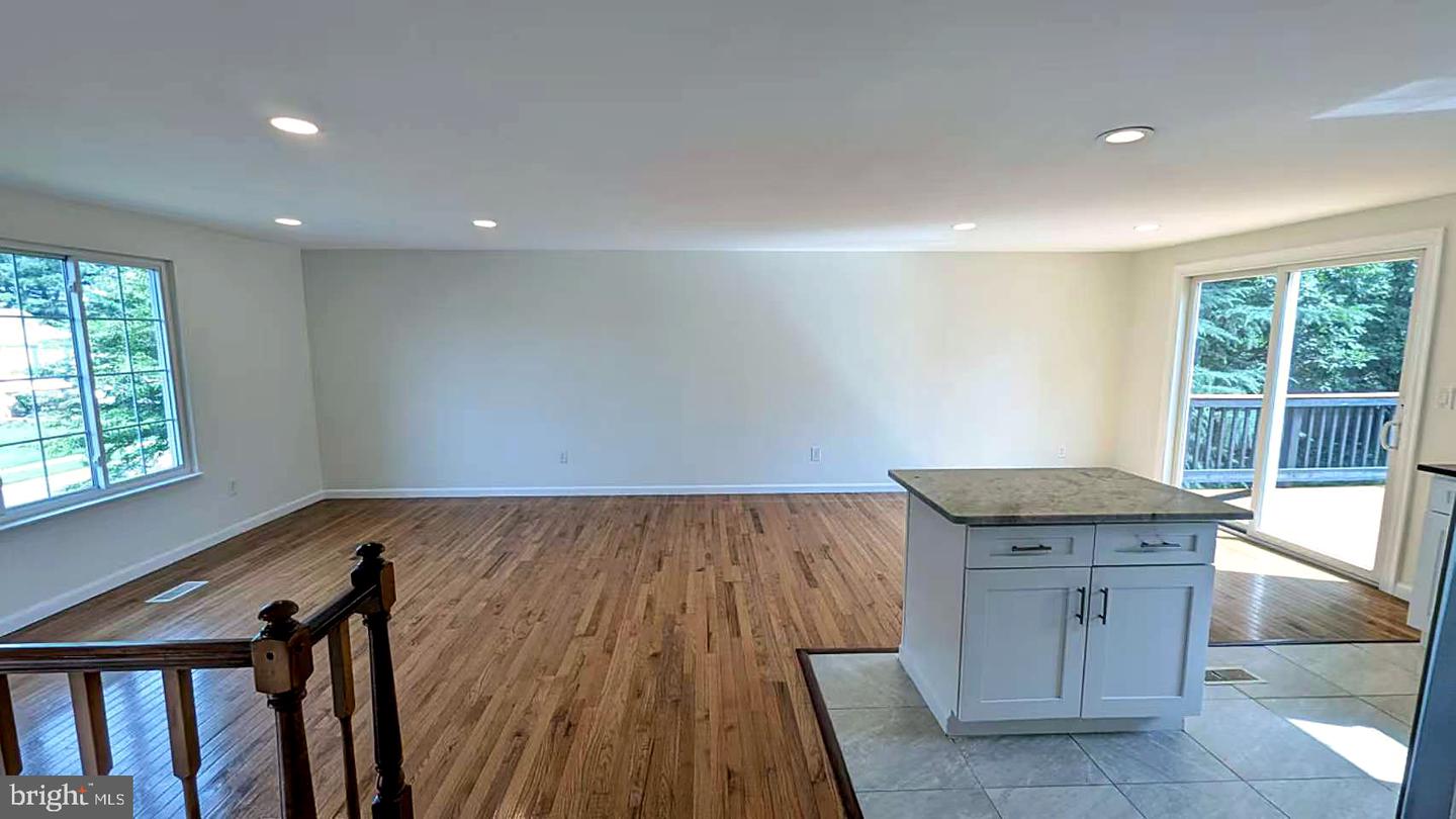 2929 Ashdown Forest Dr Property Photo 4