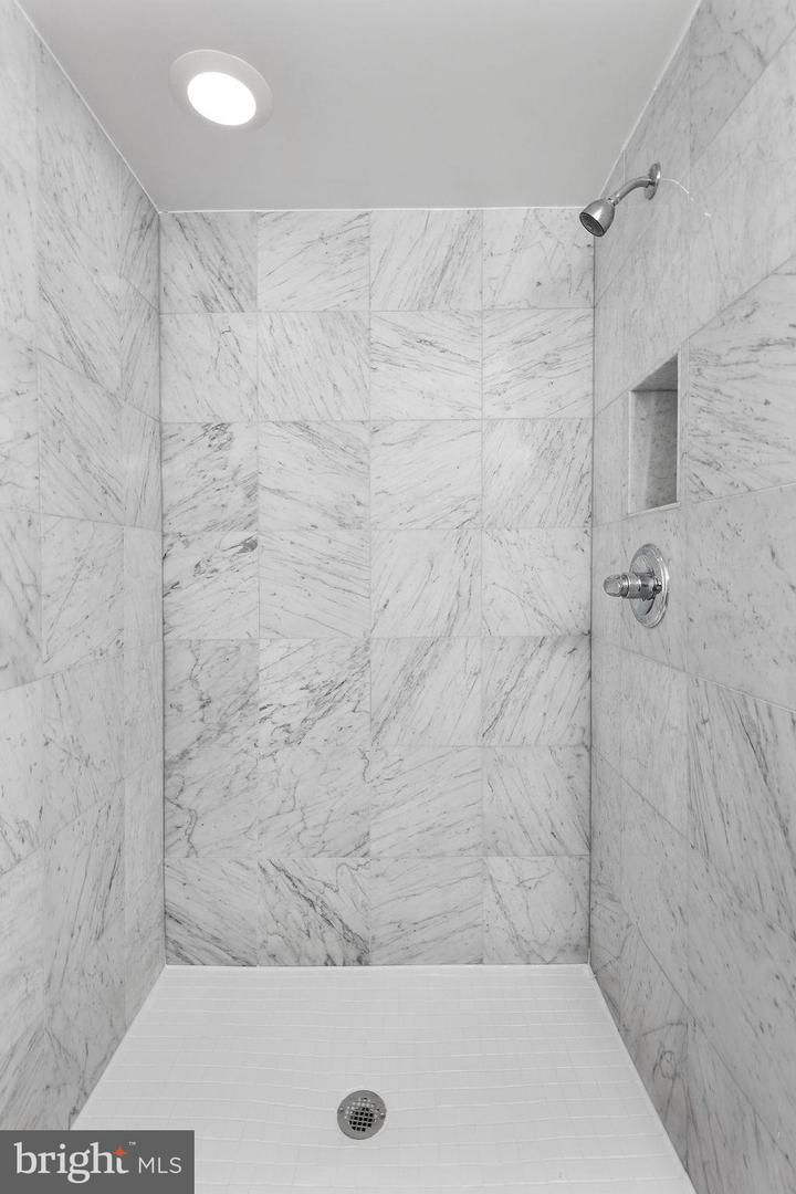 11600 Stoneview Sq #60/2b Property Photo 8