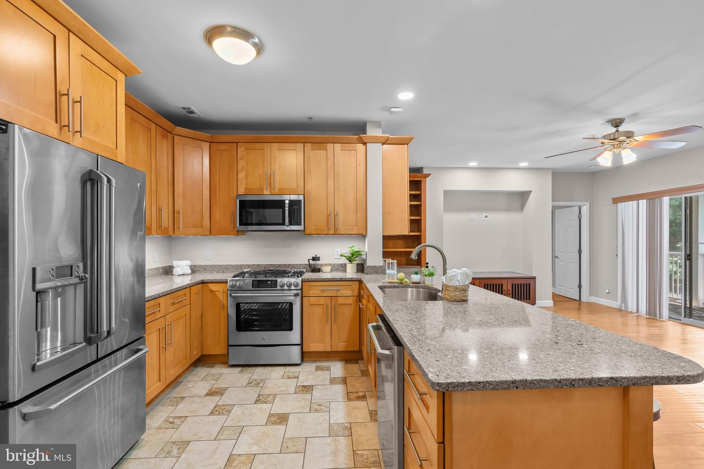 1701 Lake Shore Crest Dr #21 Property Photo 3