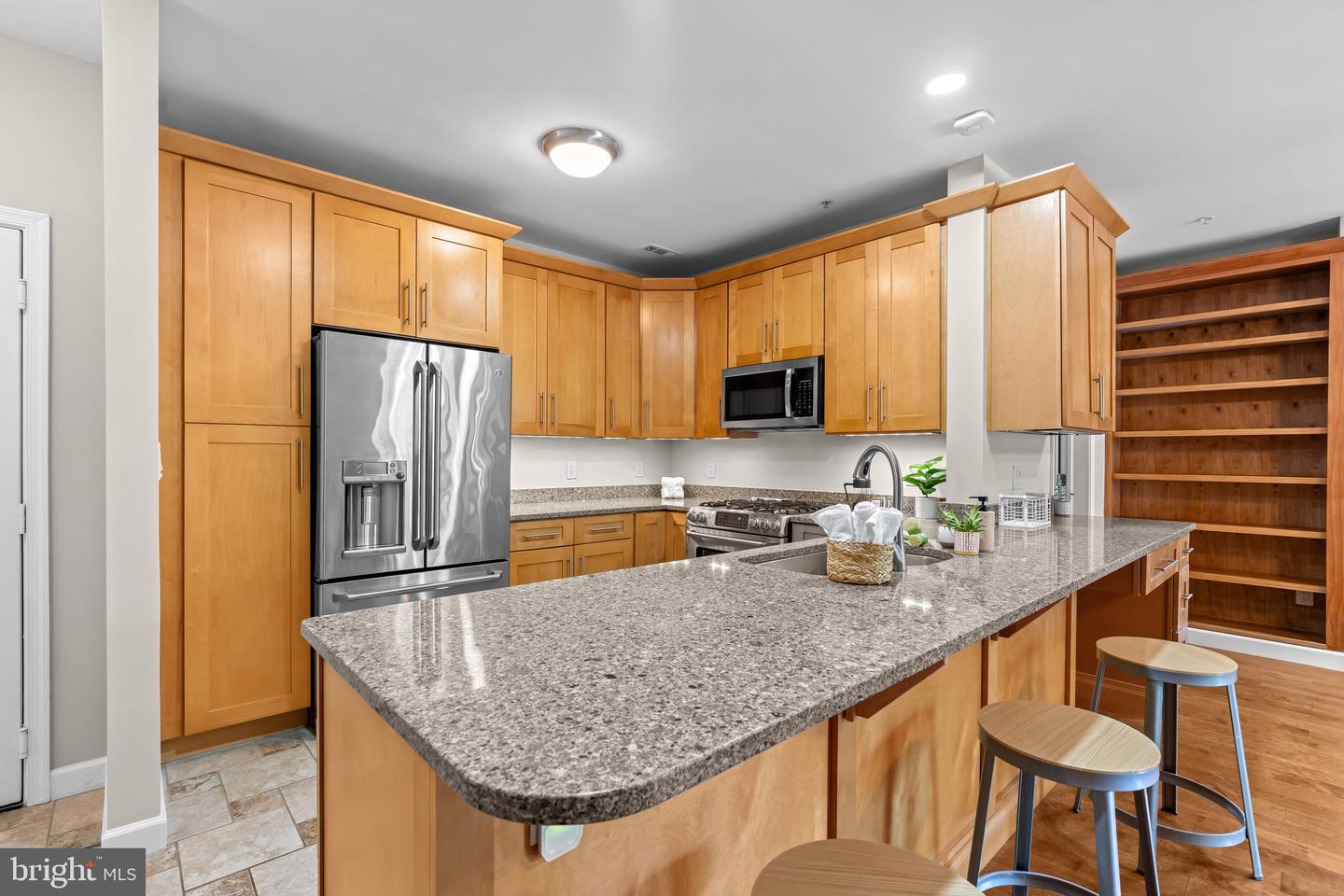 1701 Lake Shore Crest Dr #21 Property Photo 4