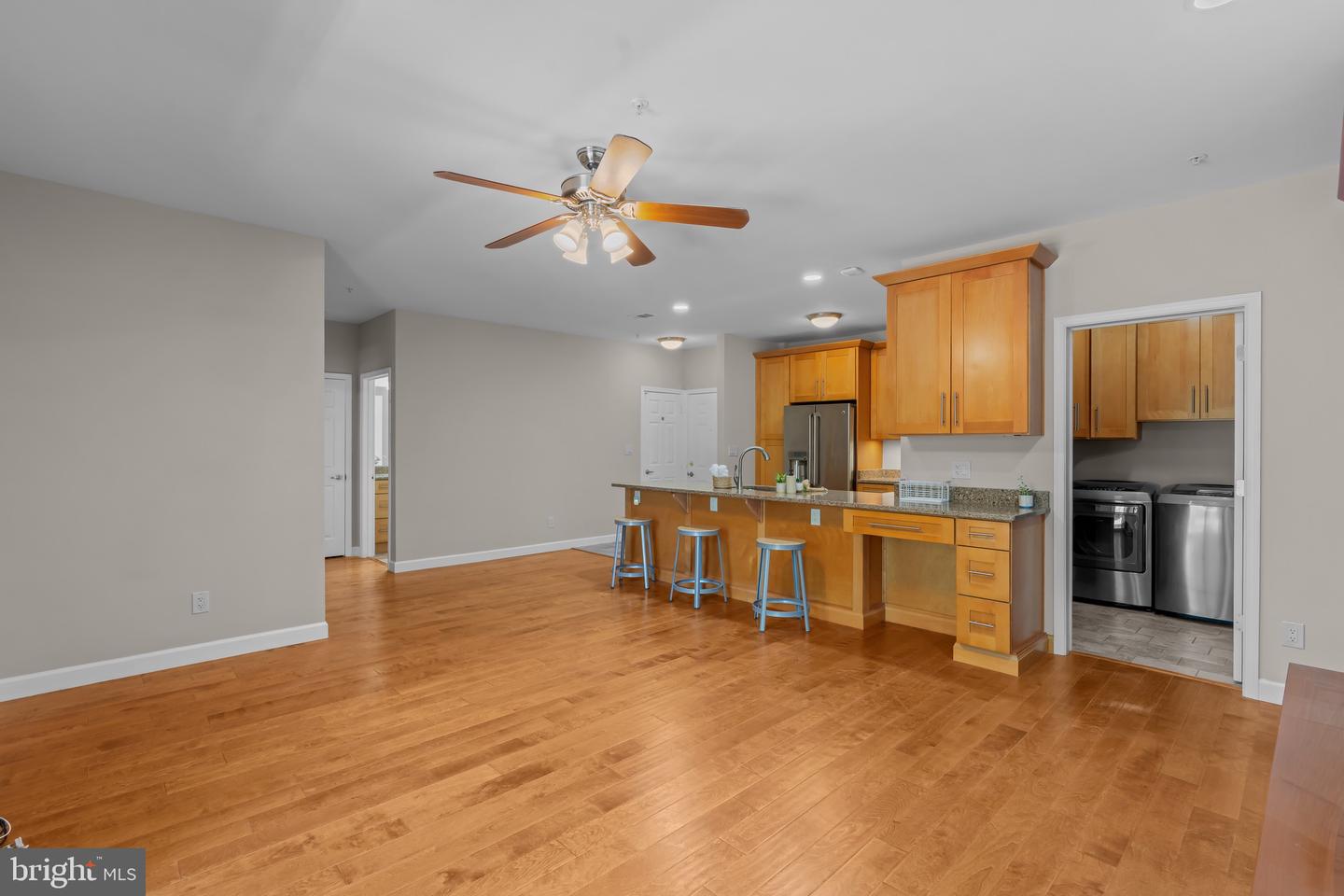 1701 Lake Shore Crest Dr #21 Property Photo 6