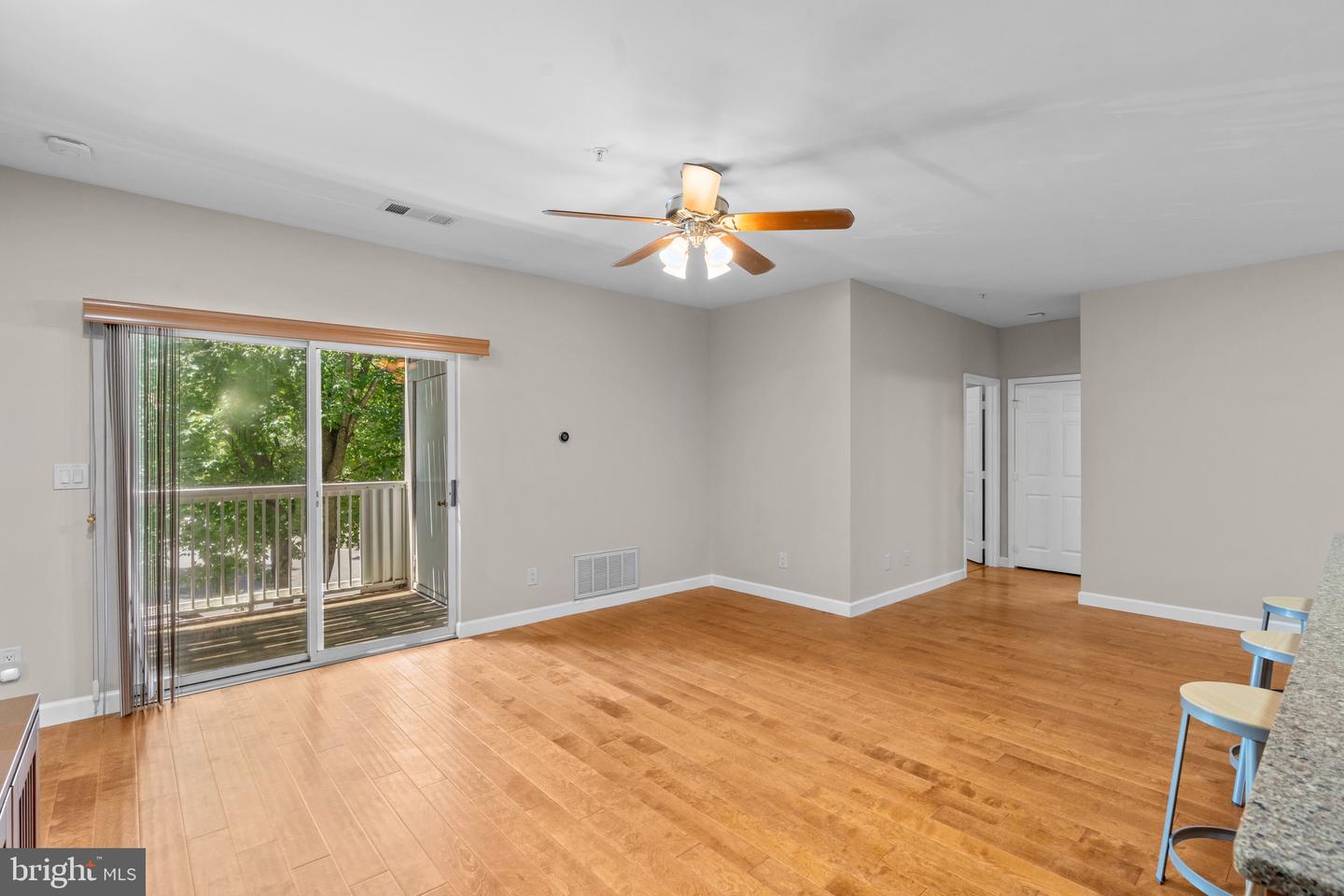 1701 Lake Shore Crest Dr #21 Property Photo 8