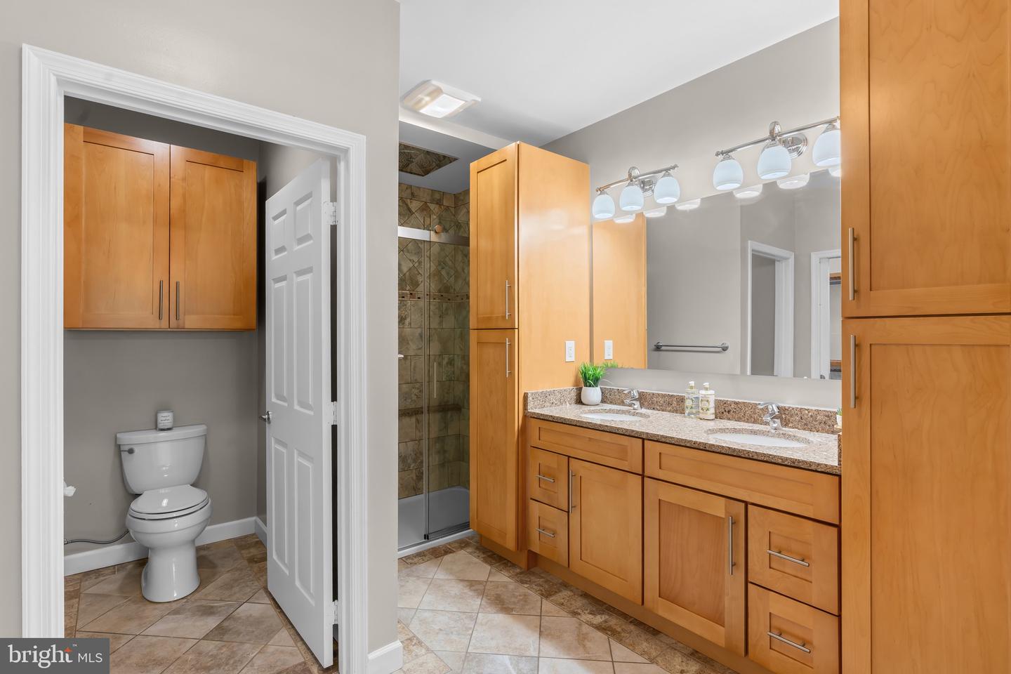 1701 Lake Shore Crest Dr #21 Property Photo 12