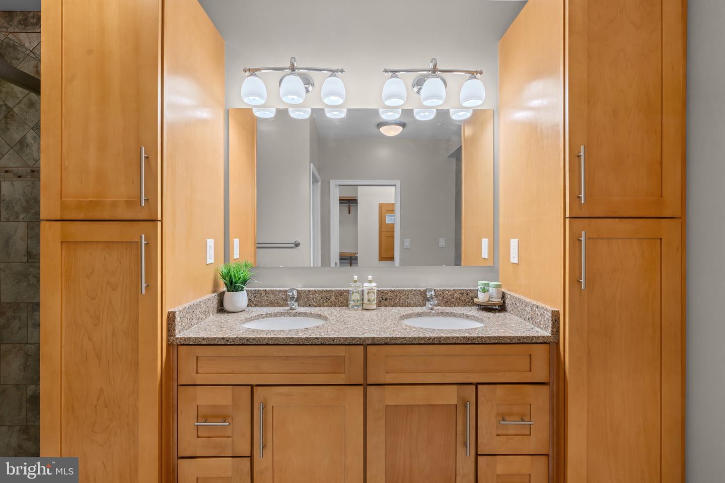 1701 Lake Shore Crest Dr #21 Property Photo 15