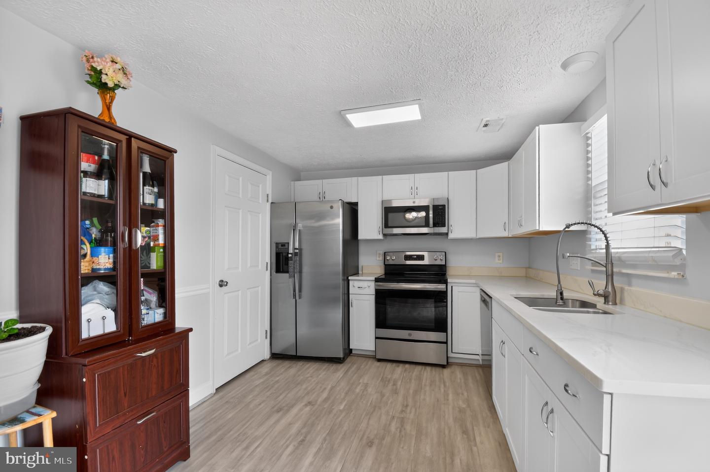 8307 Pondside Ter Property Photo 17