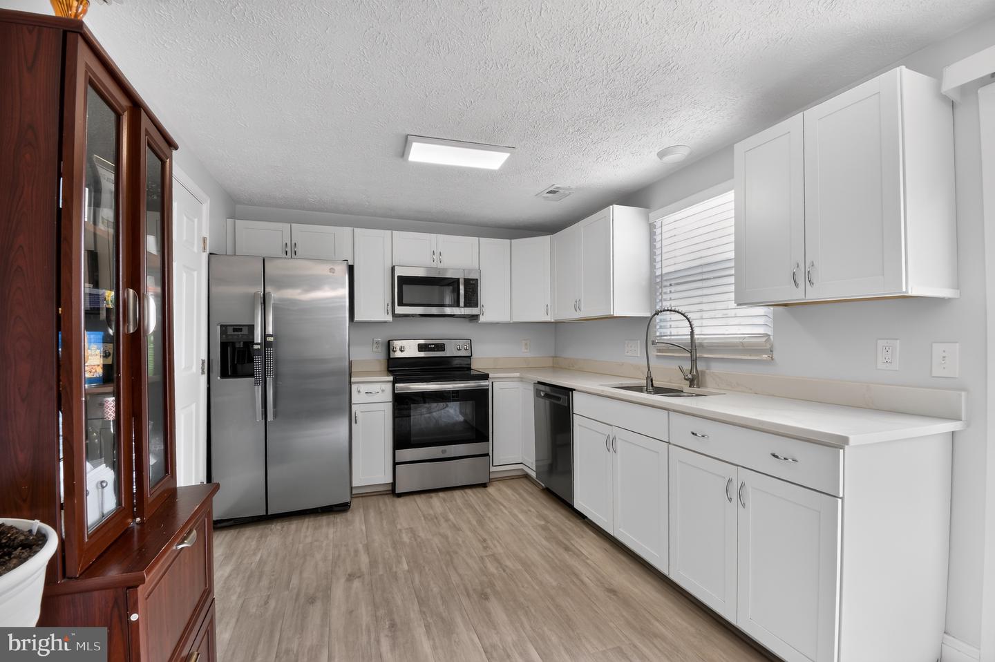 8307 Pondside Ter Property Photo 18