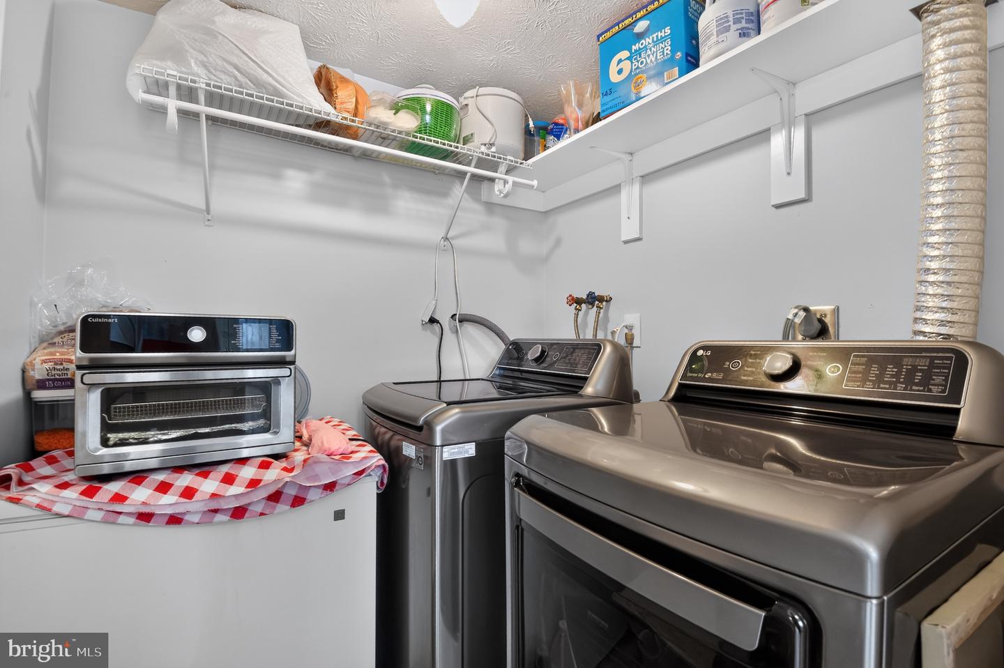 8307 Pondside Ter Property Photo 20