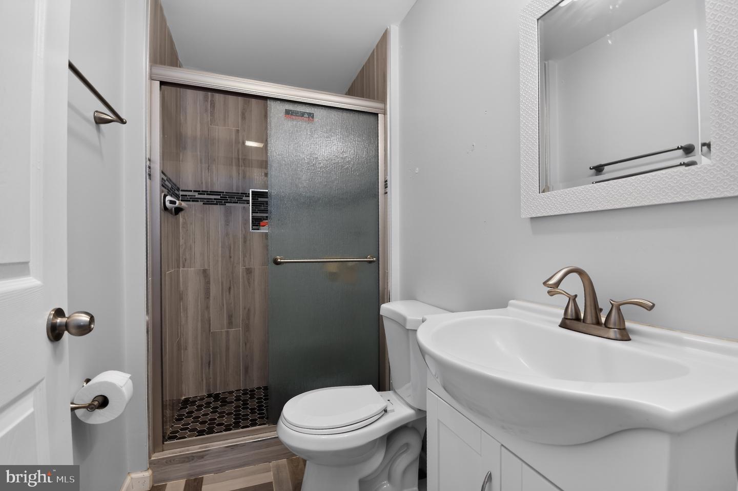 8307 Pondside Ter Property Photo 24