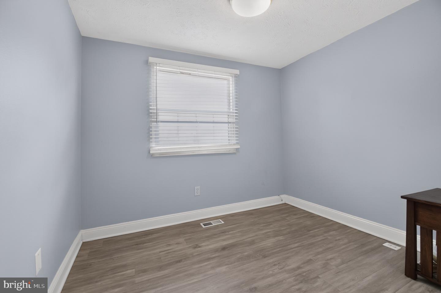 8307 Pondside Ter Property Photo 28