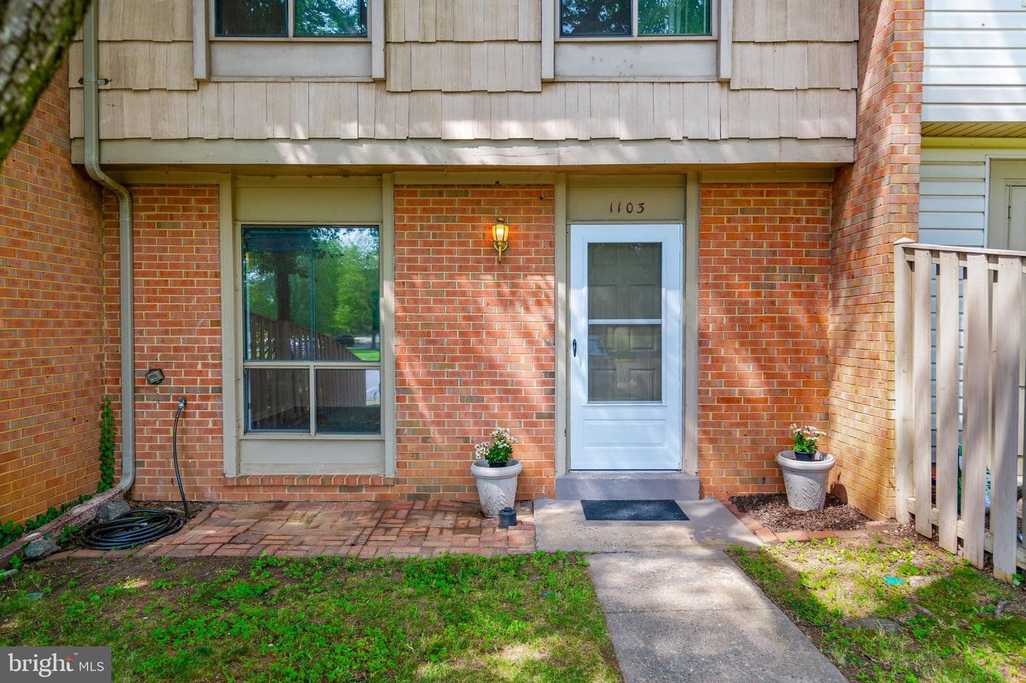1103 Whitewater Pl Property Photo 2