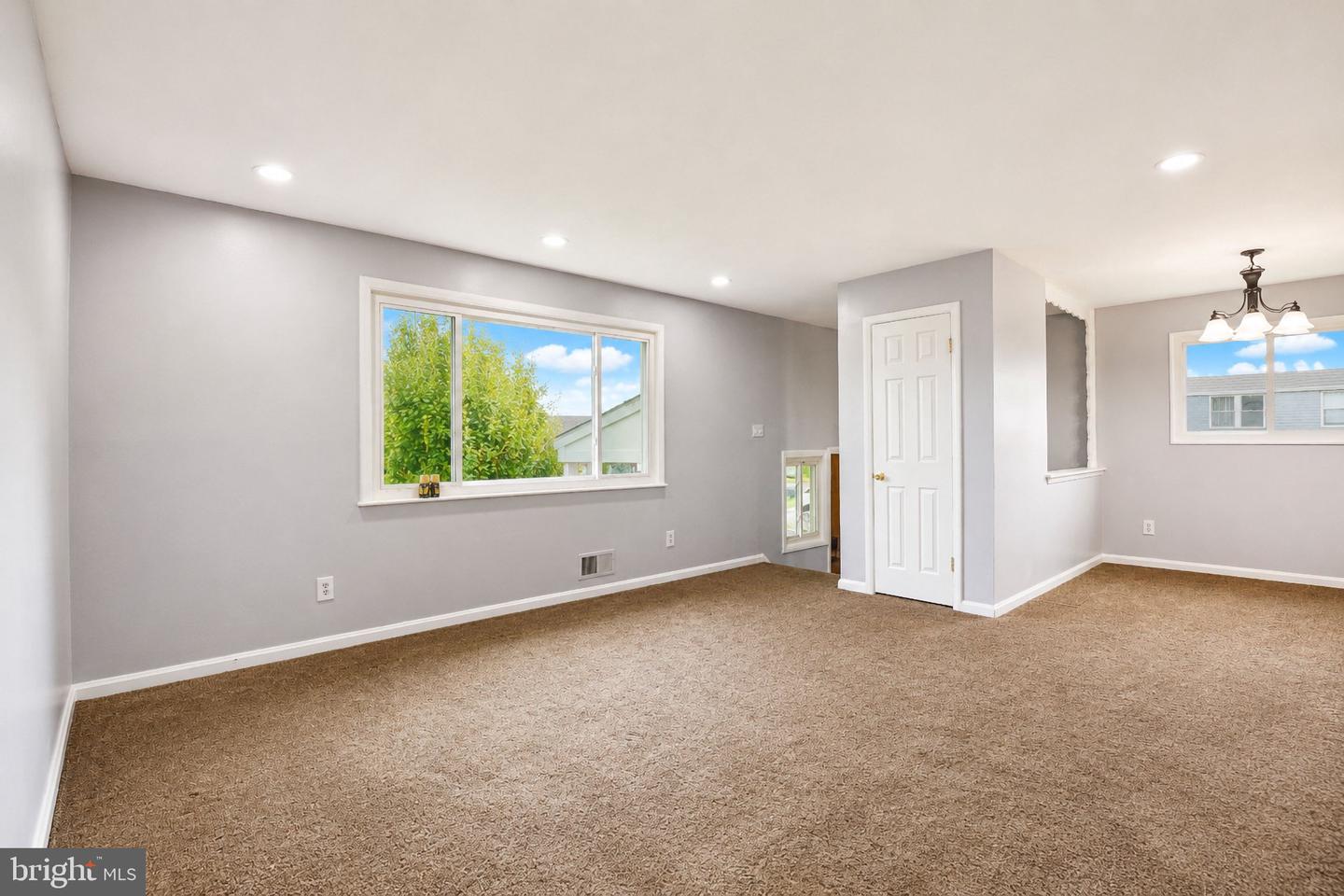 5712 Ash Dr Property Photo 6