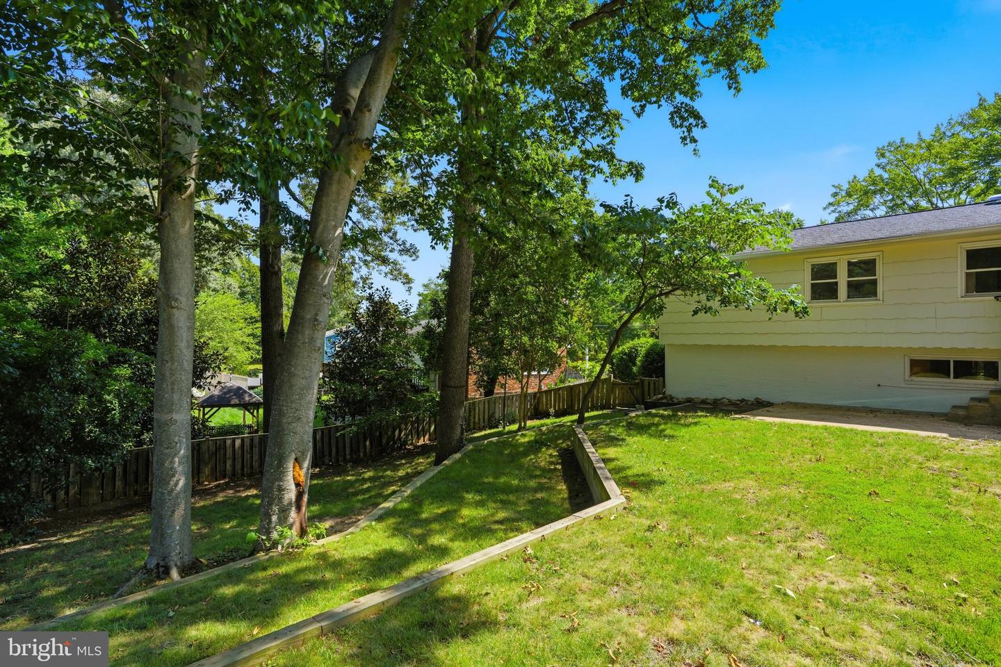 8410 Bound Brook Ln Property Photo 27