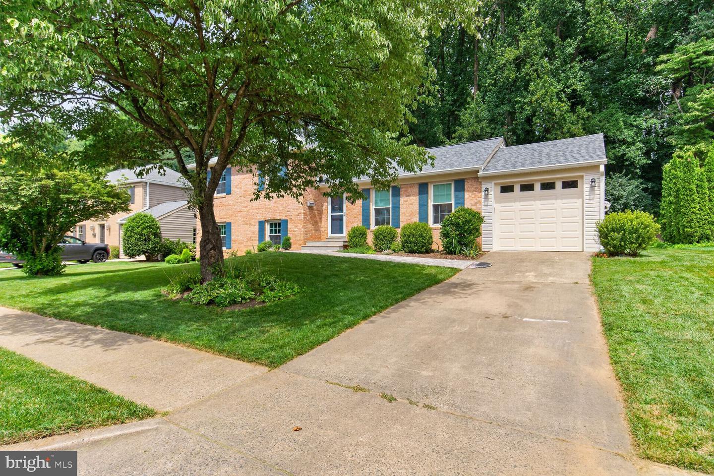 4508 Fidelity Ct Property Photo 2