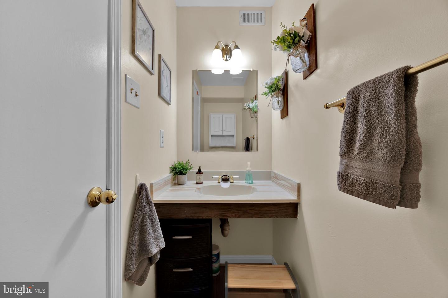 2465 Windbreak Dr Property Photo 27