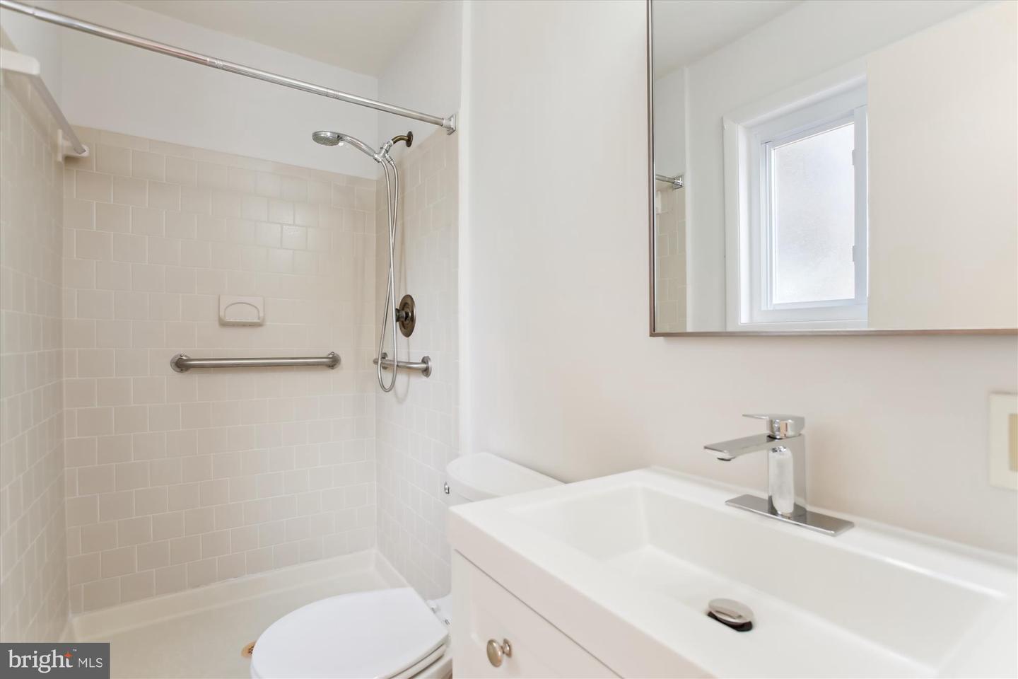 4904 Chanticleer Ave Property Photo 12