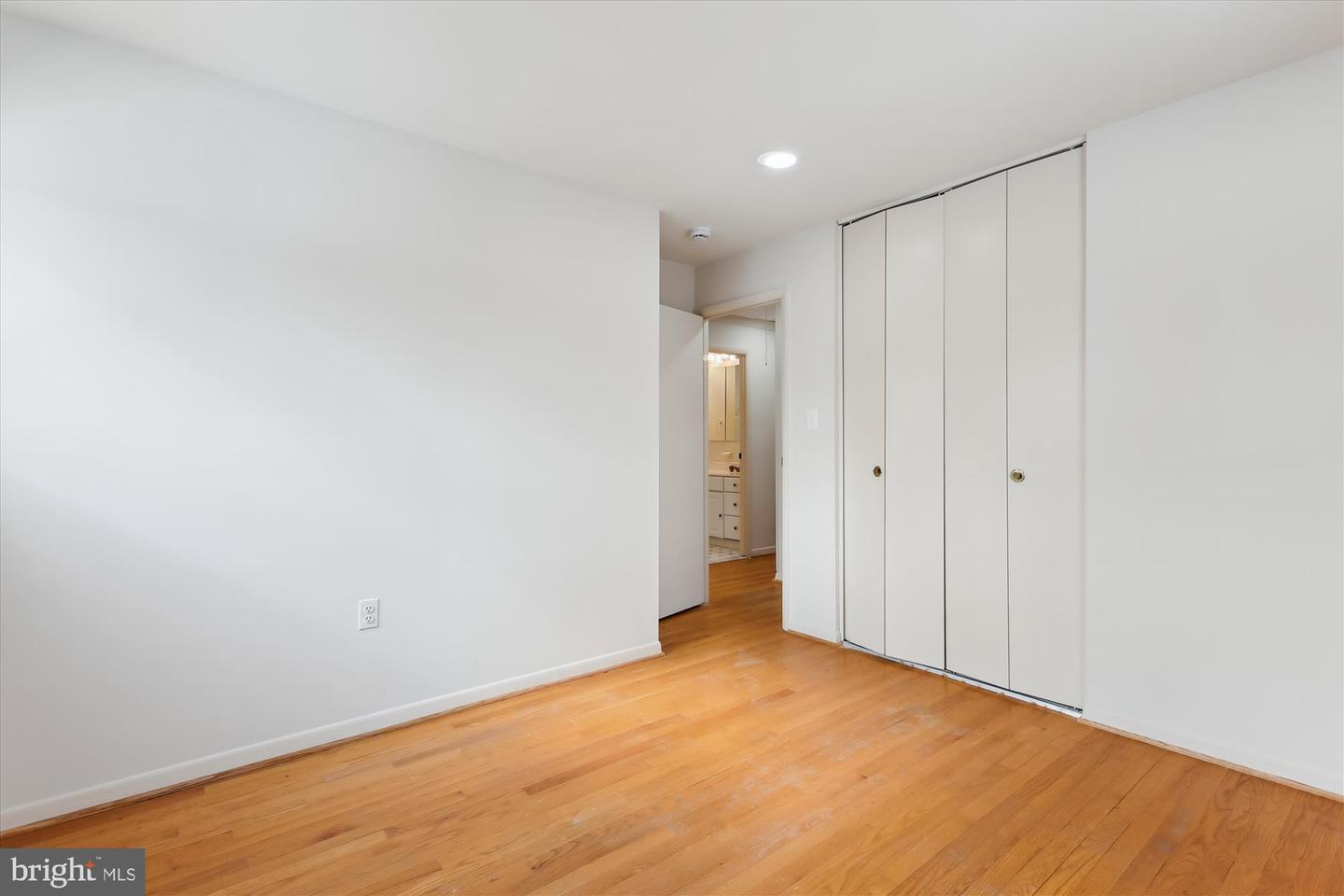 4904 Chanticleer Ave Property Photo 15