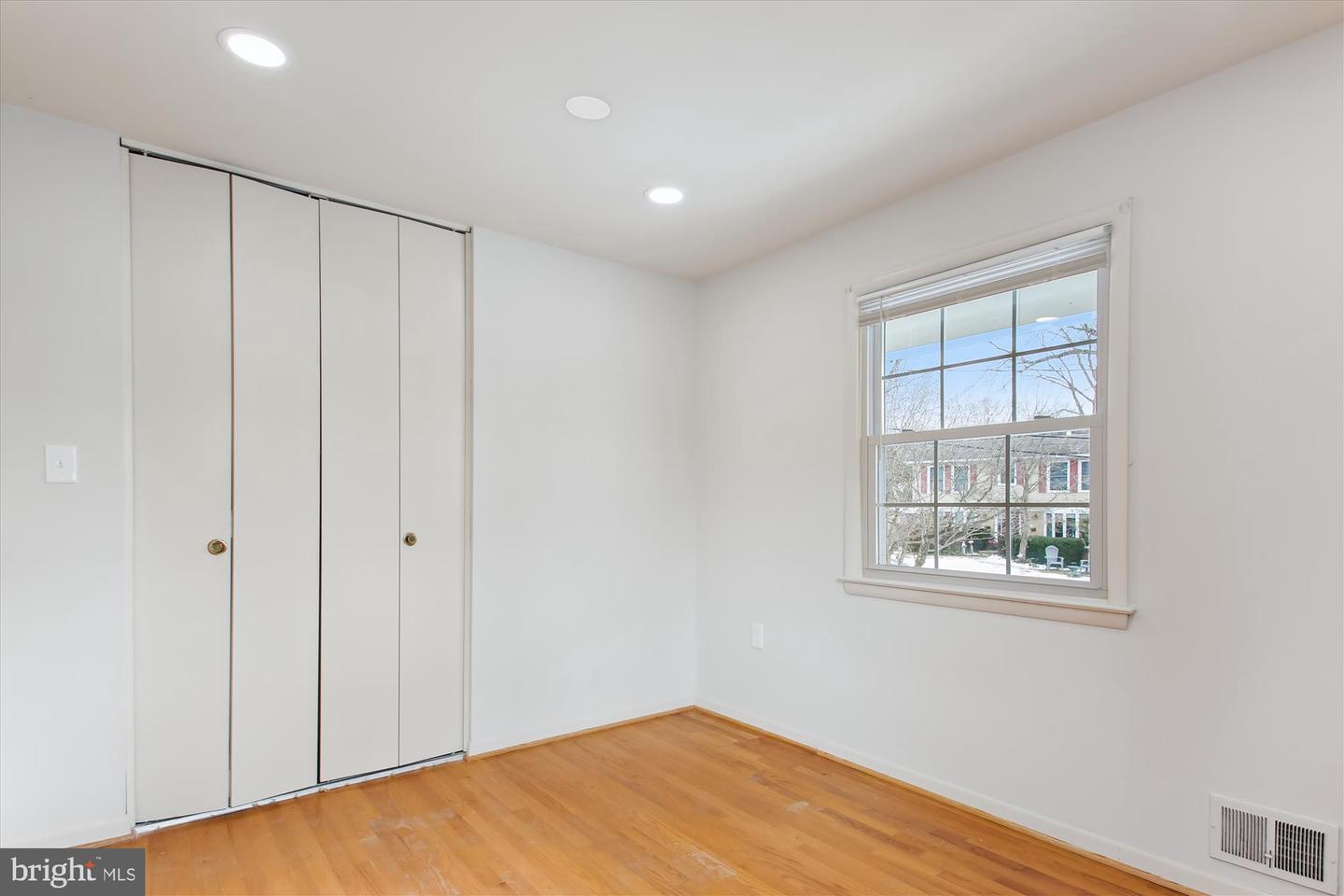 4904 Chanticleer Ave Property Photo 18