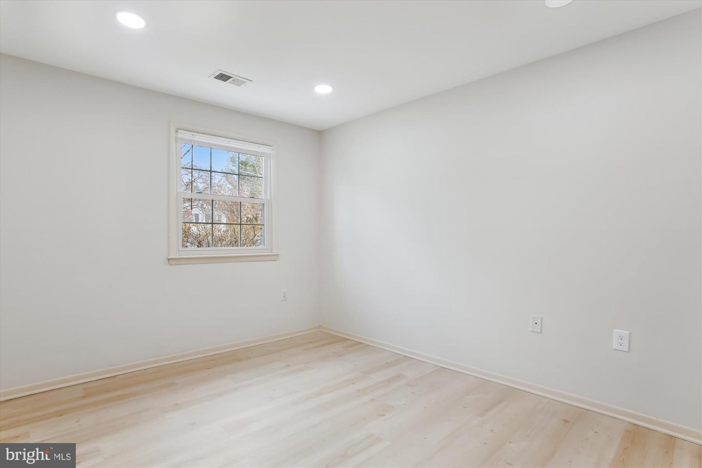 4904 Chanticleer Ave Property Photo 21