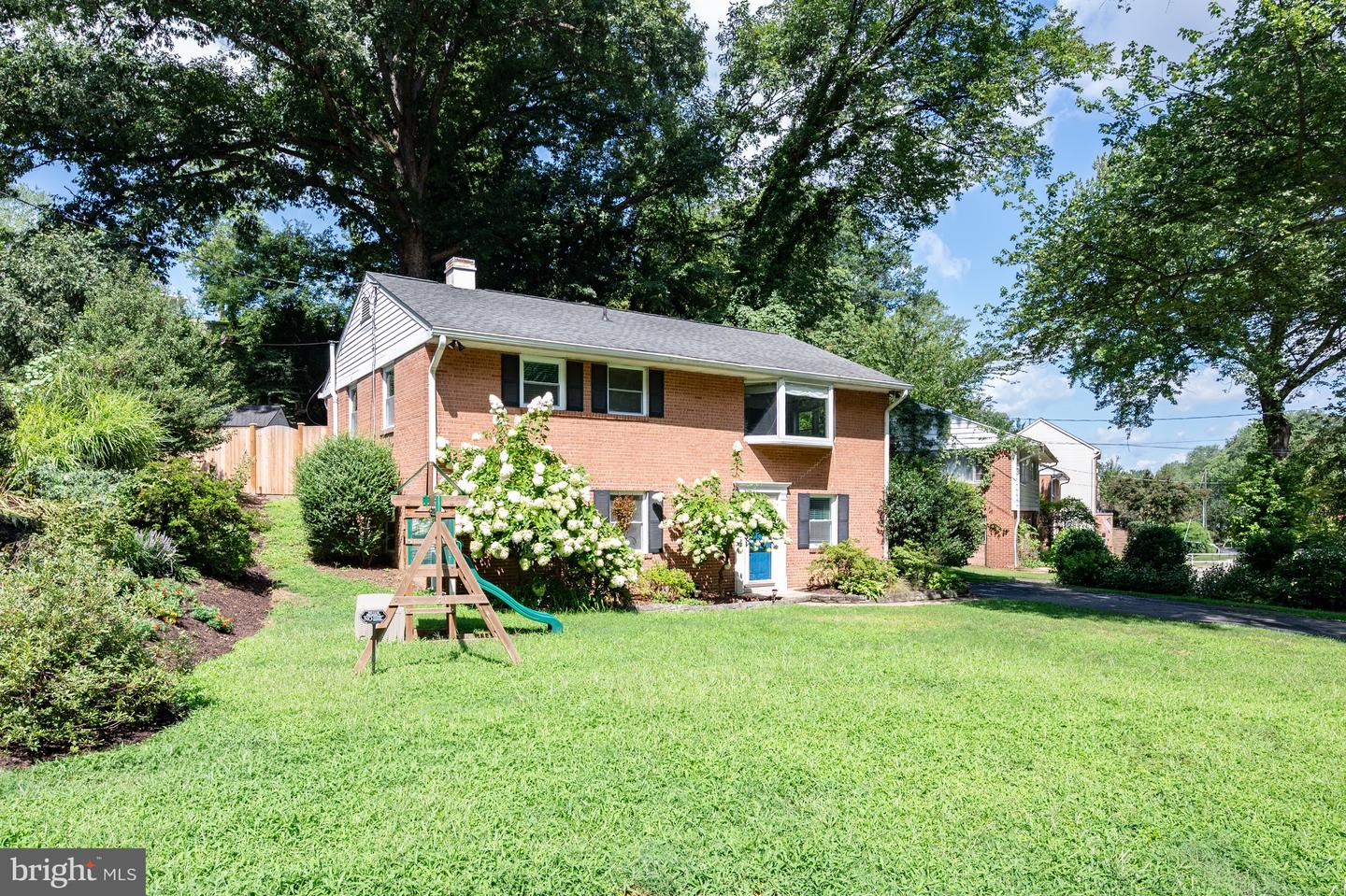 6508 Berkshire Dr Property Photo 3