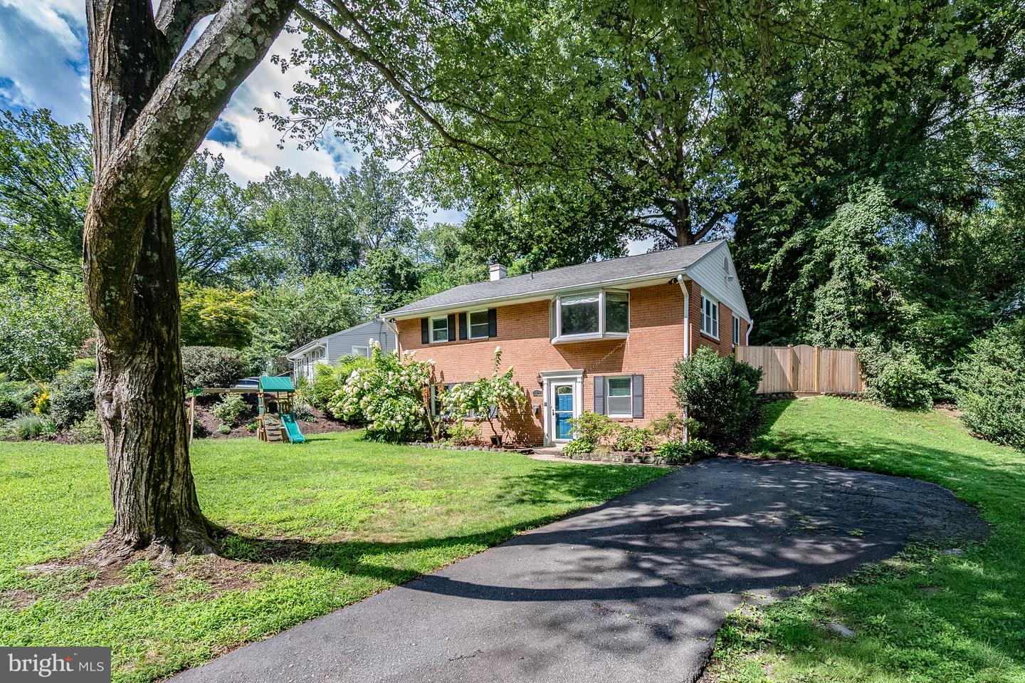 6508 Berkshire Dr Property Photo 4
