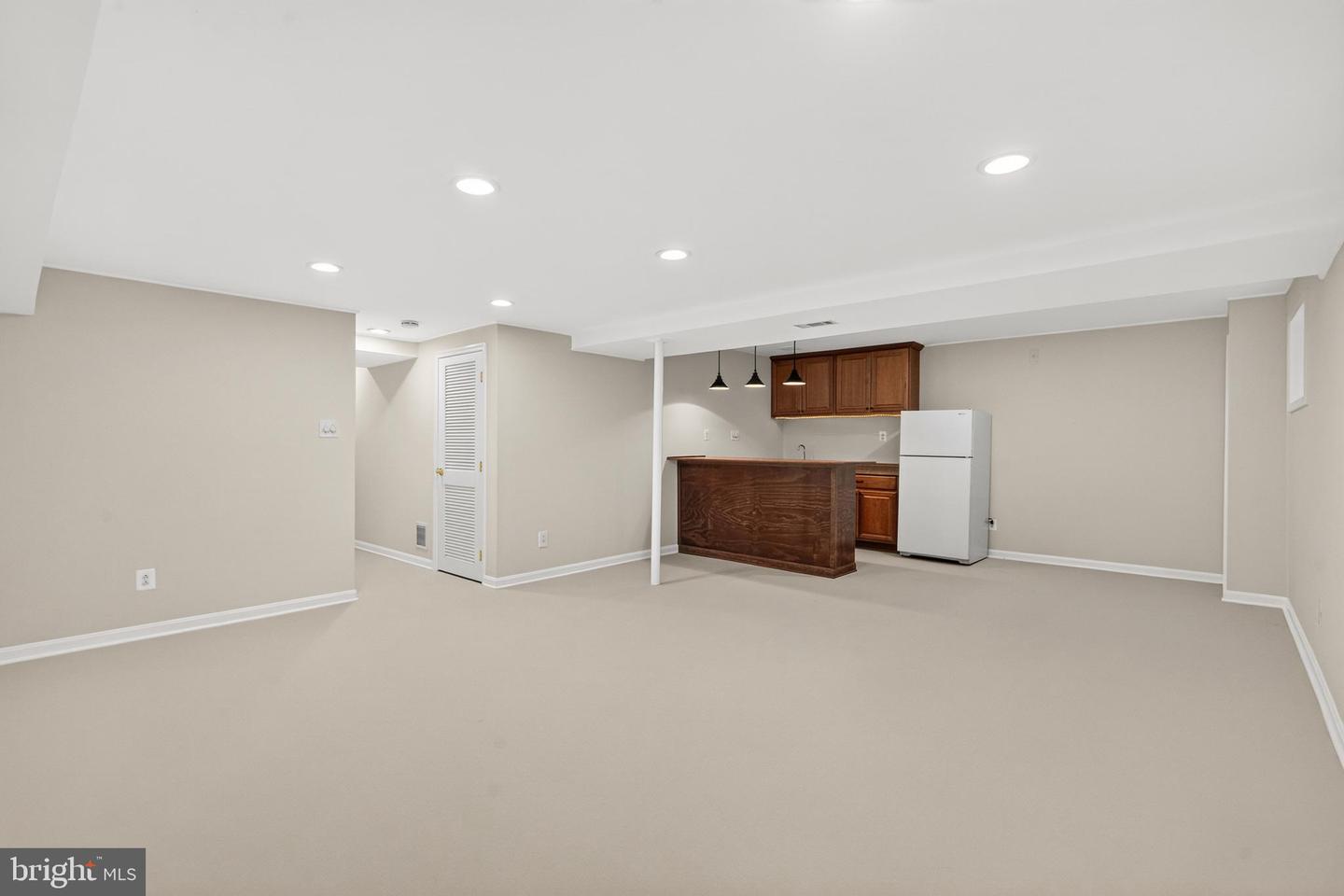 9021 Parliament Dr Property Photo 61