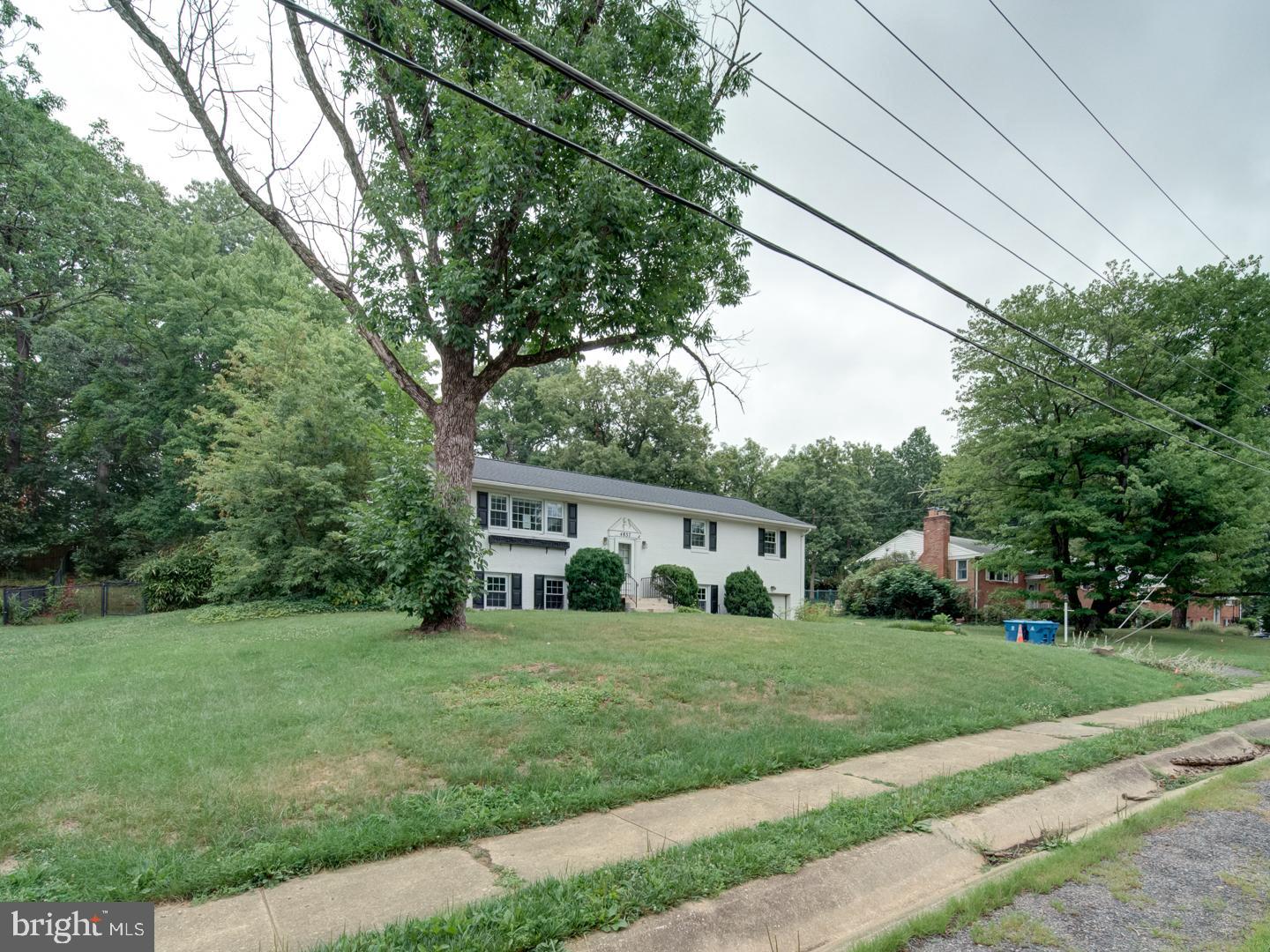 4837 Randolph Dr Property Photo 4