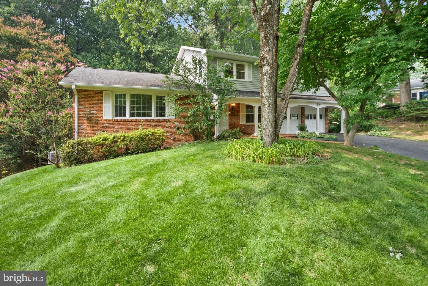 8104 Chivalry Rd Property Photo 2