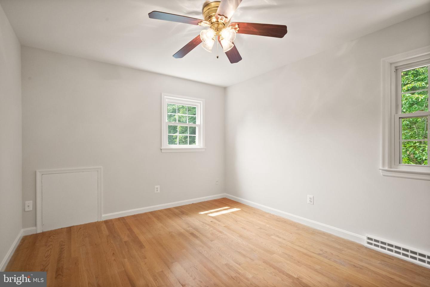 8104 Chivalry Rd Property Photo 37