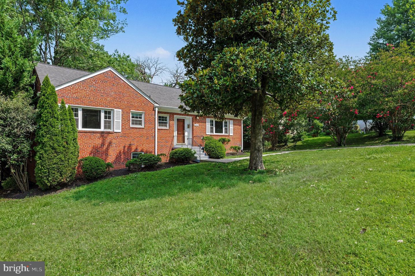 3058 Hazelton St Property Photo 1