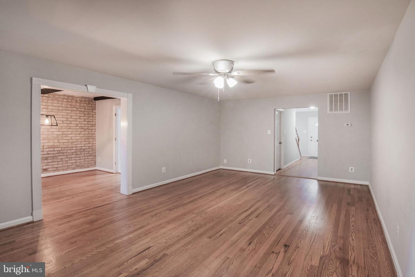 6611 Rosecroft Pl Property Photo 4