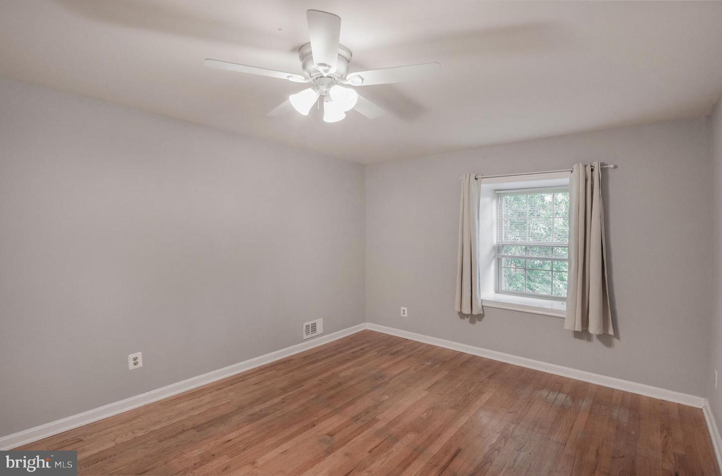 6611 Rosecroft Pl Property Photo 20