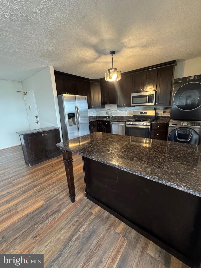 3705 S George Mason Dr #1614s Property Photo 1