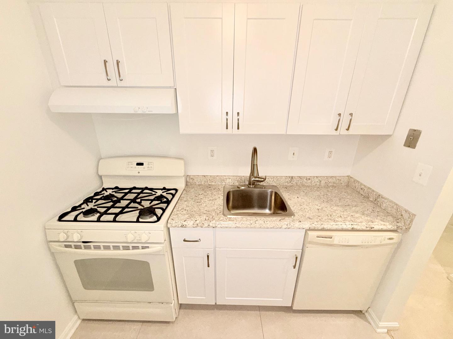 5918 Cove Landing Rd #202 Property Photo 16