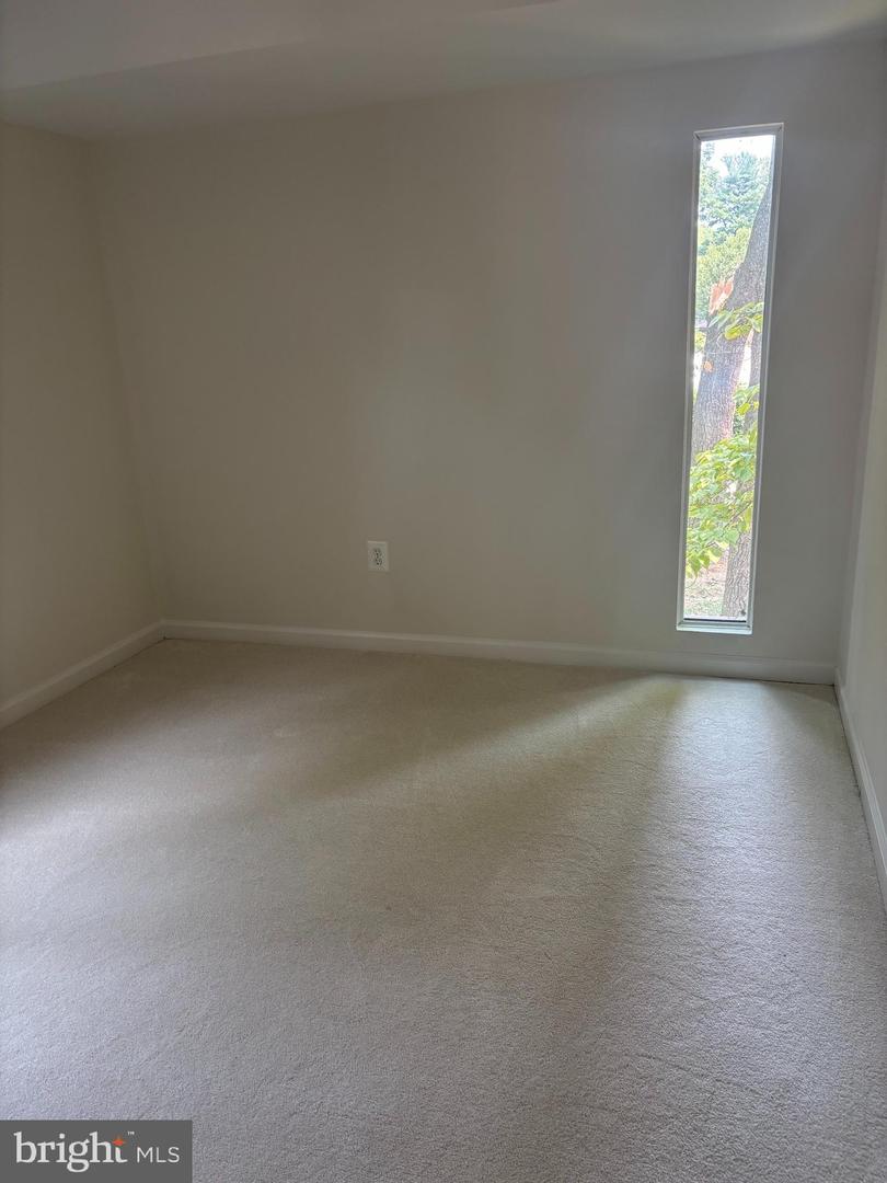 1833 Ivy Oak Sq #49 Property Photo 15