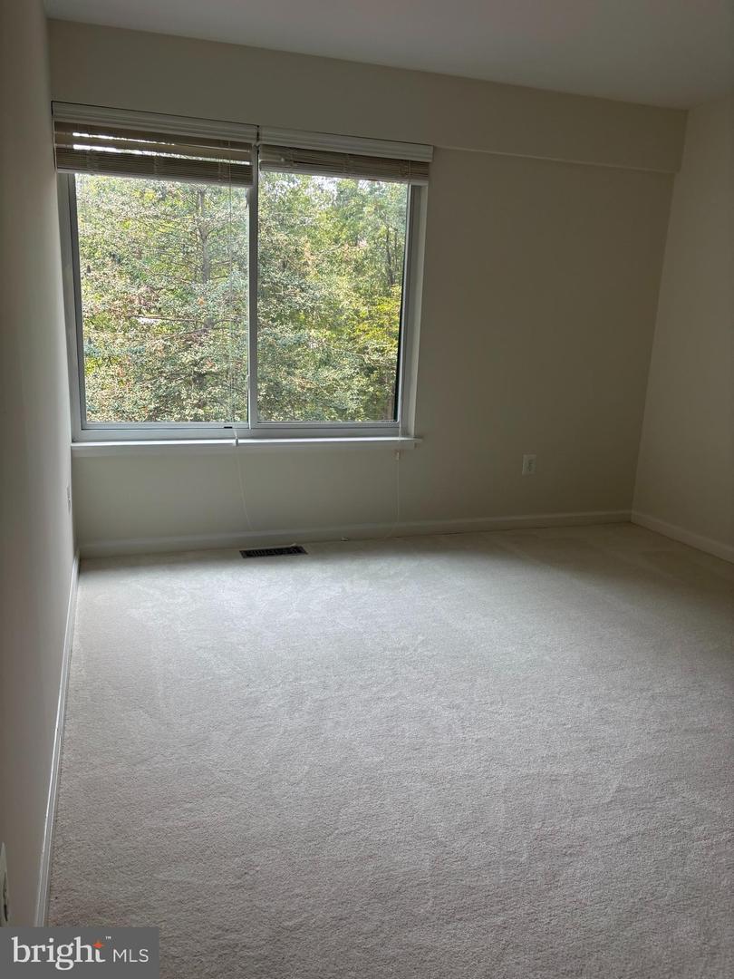 1833 Ivy Oak Sq #49 Property Photo 18
