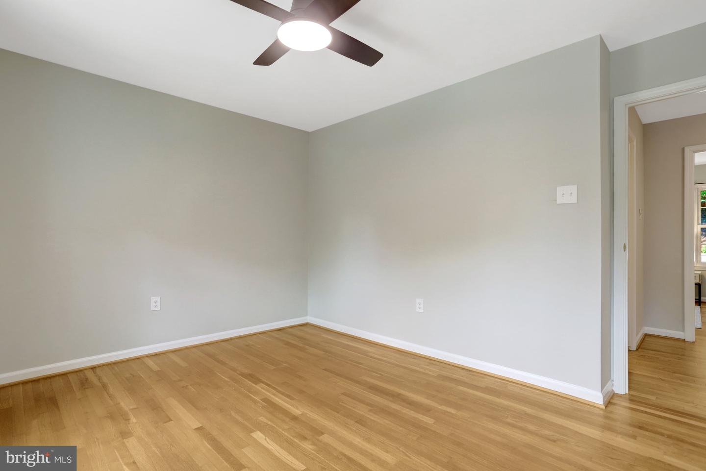 8302 Nightingale Ct Property Photo 26