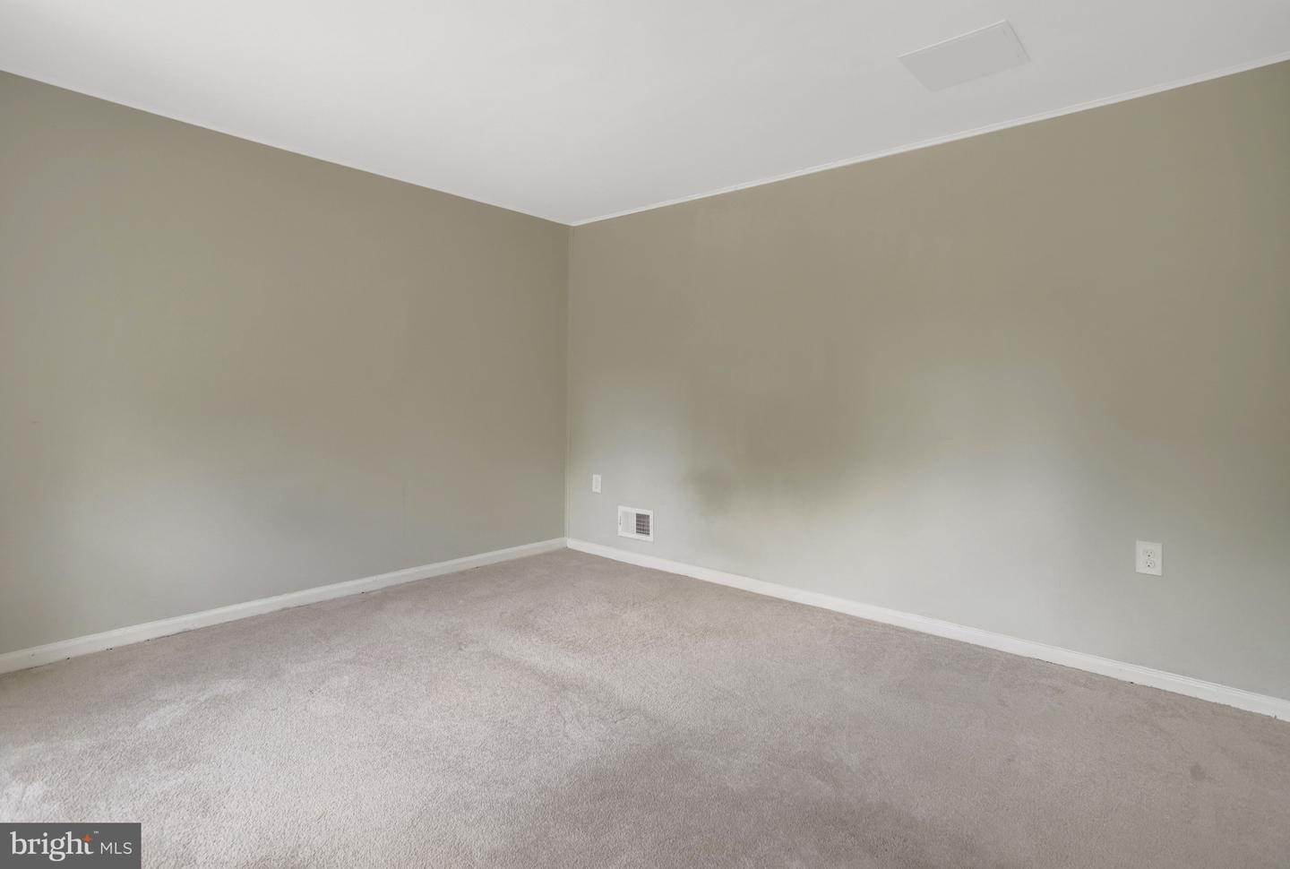8302 Nightingale Ct Property Photo 39