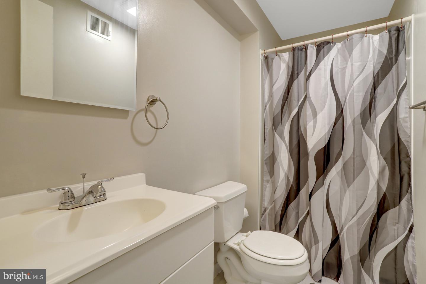 8302 Nightingale Ct Property Photo 40