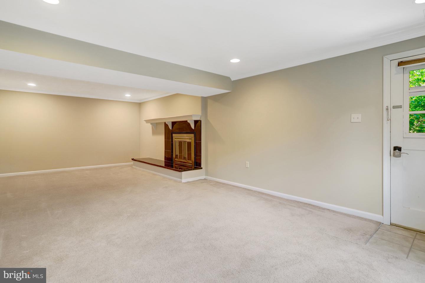 8302 Nightingale Ct Property Photo 47