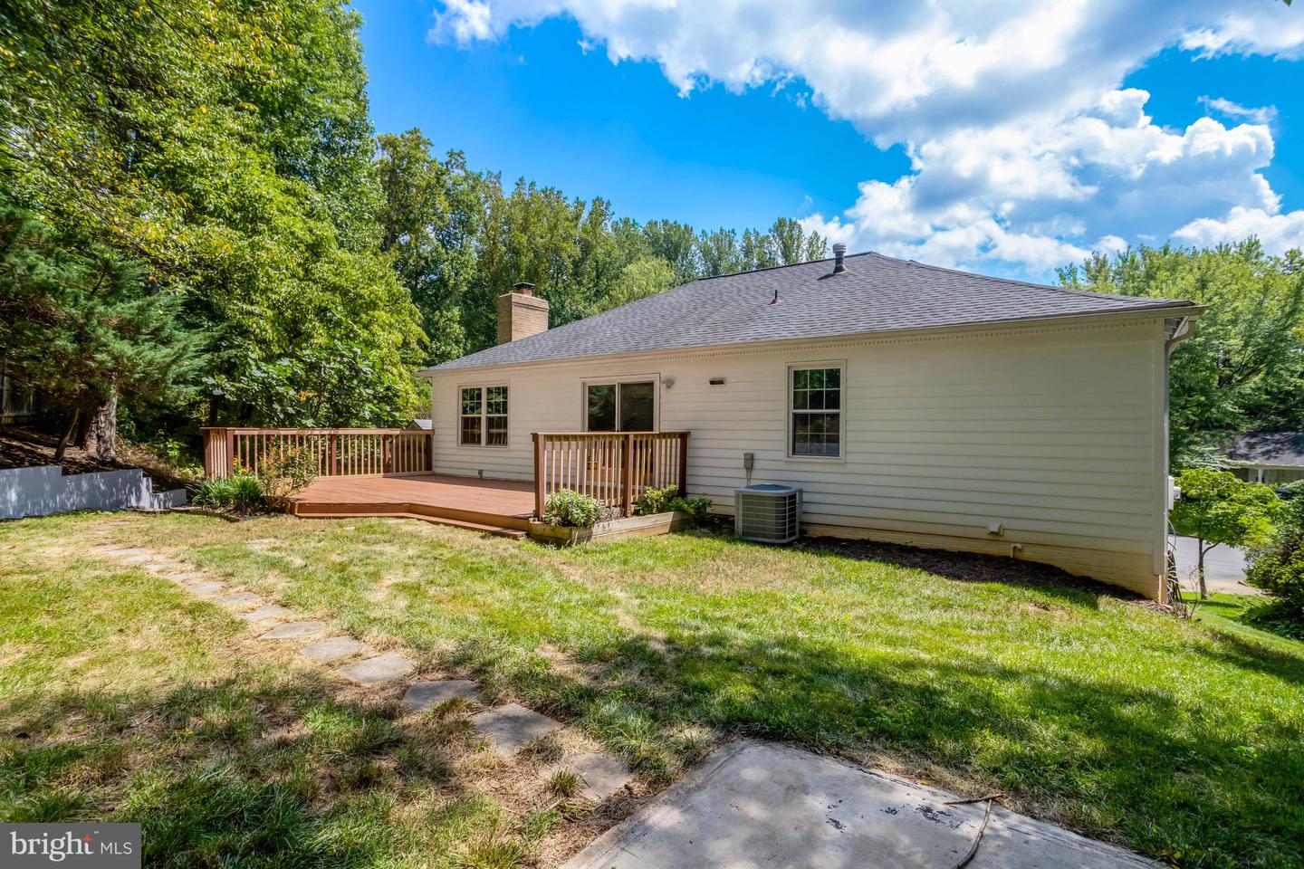 8302 Nightingale Ct Property Photo 59