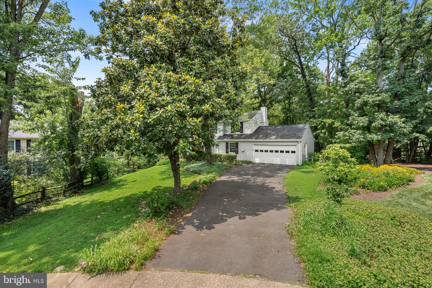 2284 Dosinia Ct Property Photo 4