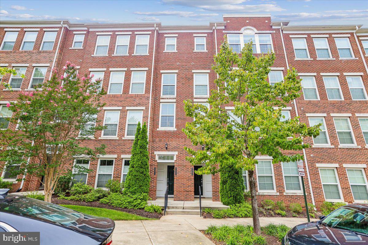 2993 RITTENHOUSE #90 Property Photo 1