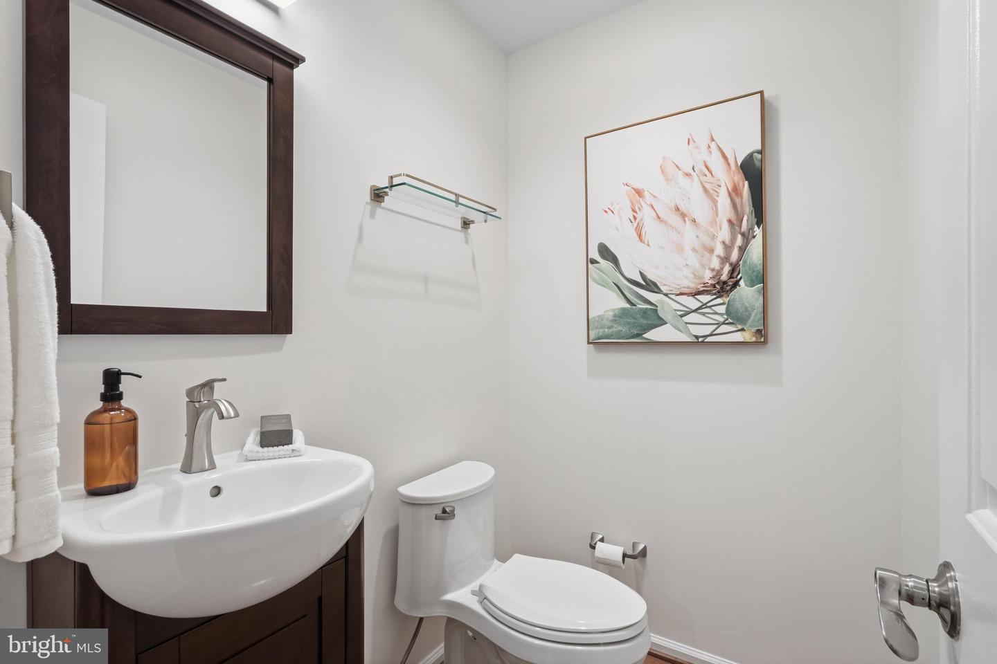 10811 Midsummer Dr Property Photo 15