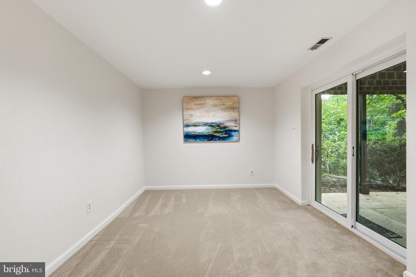 10811 Midsummer Dr Property Photo 29