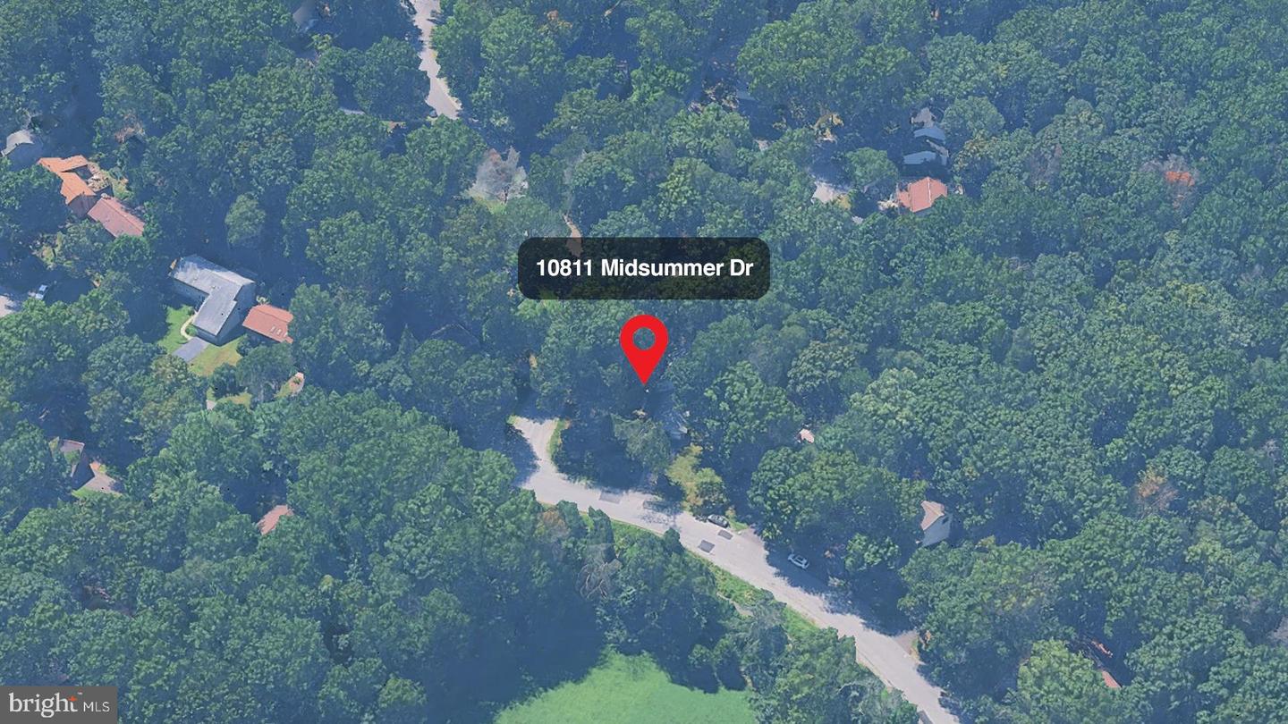 10811 Midsummer Dr Property Photo 46
