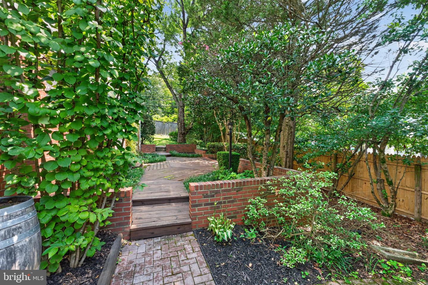 1501 Alexandria Ave Property Photo 32